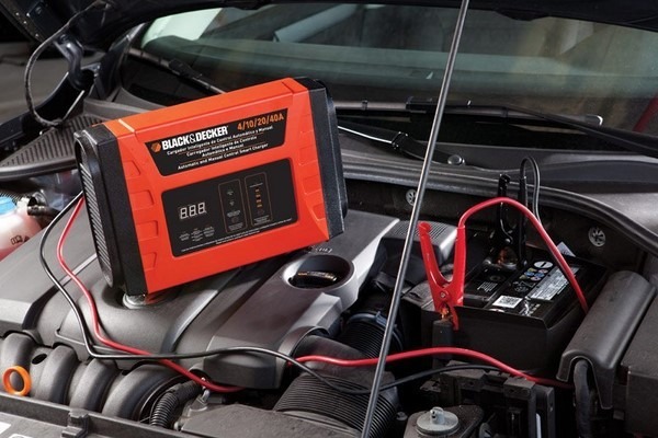 Cargador Bateria Inteligente 40a Black & Decker Auto Moto BC40-AR